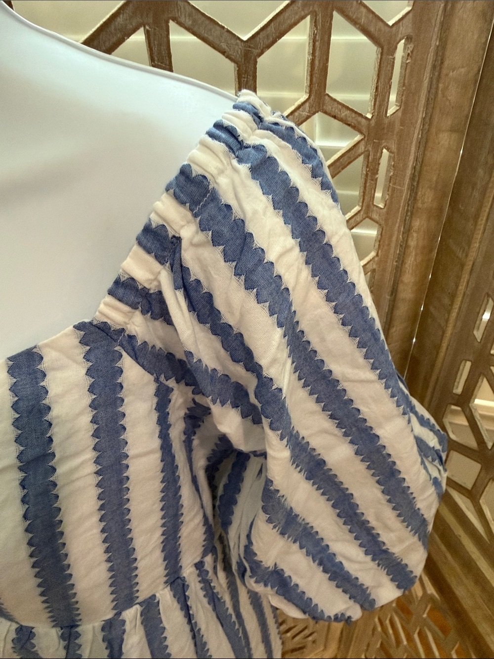 Vineyard Vines Blue & White Striped Puff-Sleeve Peplum Top Size Small - Picture 4 of 11